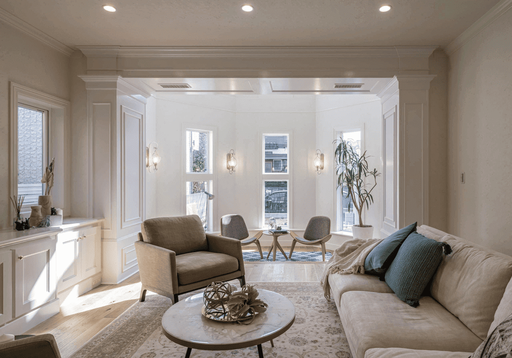 エレガントな内装が印象的な高級リビング-1