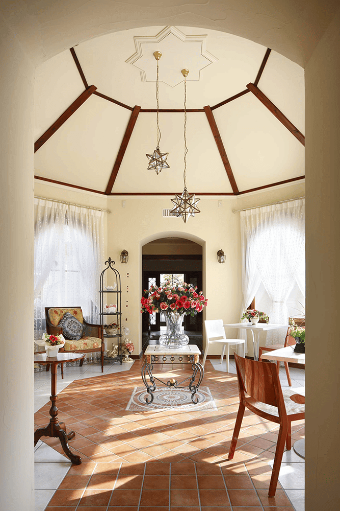 テラコッタとアーチで彩る南欧風インテリア-2