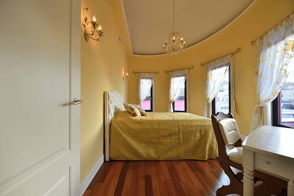 塗り壁で仕上げた参會堂の施工事例④