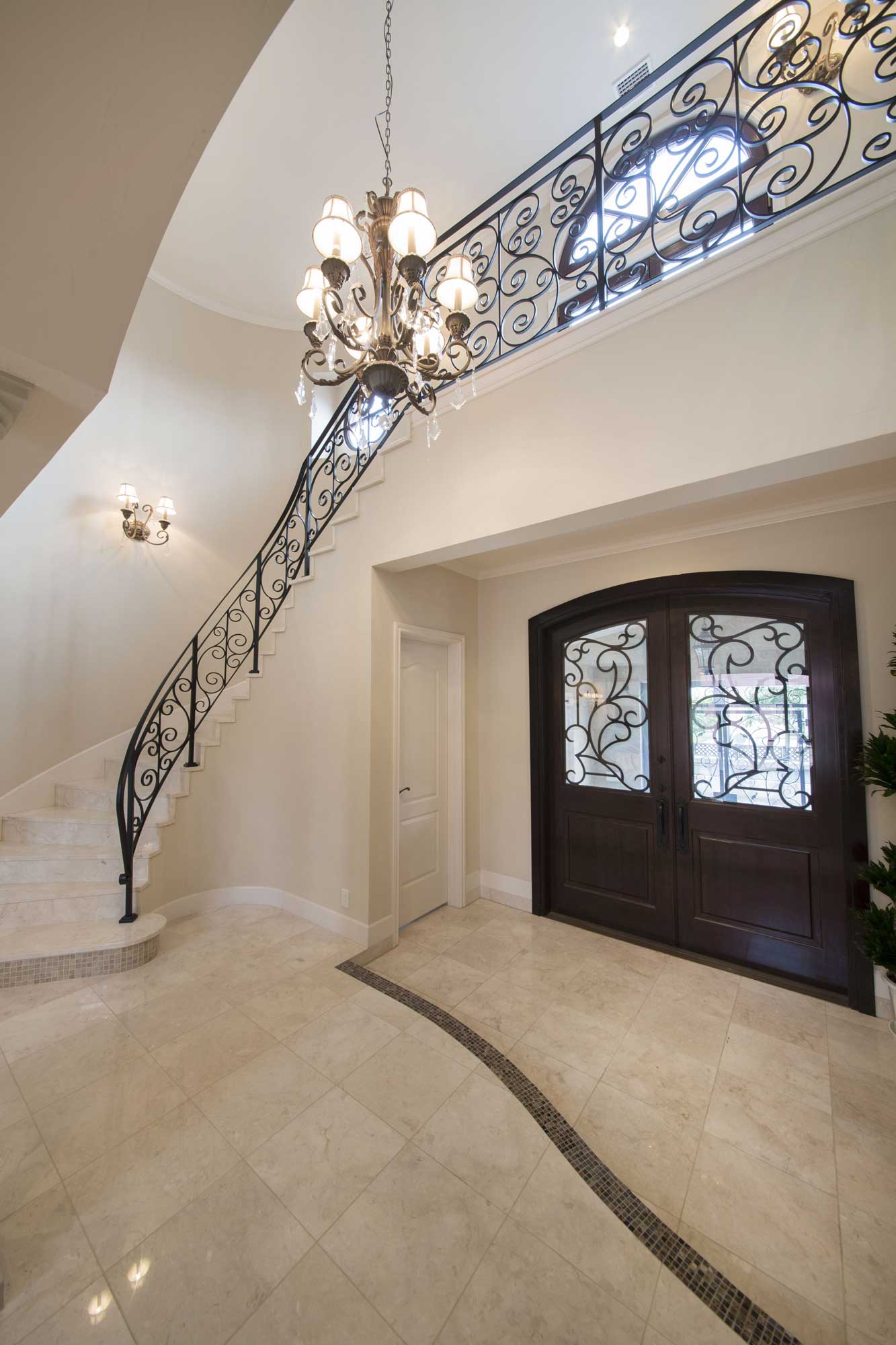 広がりと意匠が調和する、格調高い空間