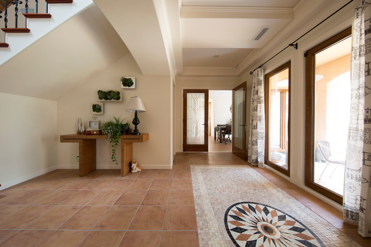 モザイクアートが彩る、リゾートの温度